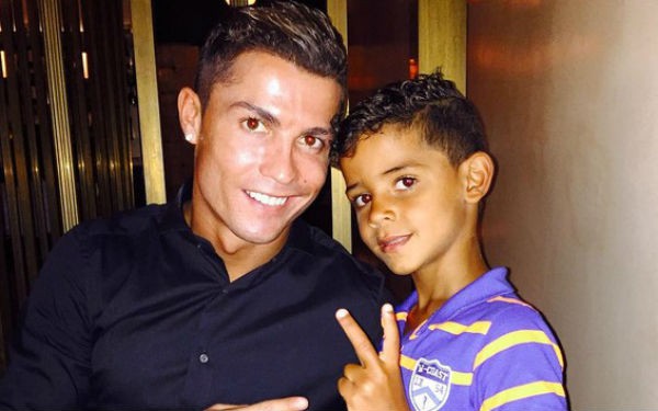 ronaldo1 dien-f03ef