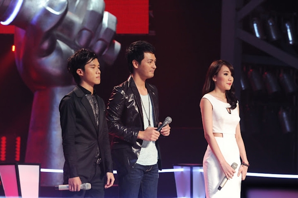 The Voice Việt "bứt ph&aacute;" phong c&aacute;ch với gam m&agrave;u trắng 17