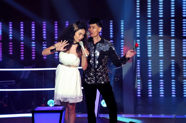 The Voice Việt "bứt ph&aacute;" phong c&aacute;ch với gam m&agrave;u trắng 22