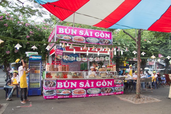 Lễ hội ẩm thực quốc tế &ndash; đ&ocirc;ng, vui&hellip; nhưng đắt 9