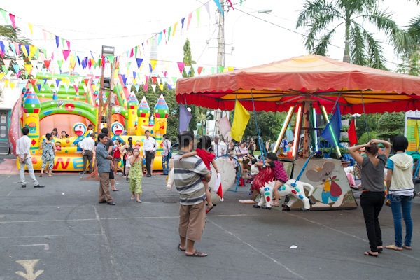 Lễ hội ẩm thực quốc tế &ndash; đ&ocirc;ng, vui&hellip; nhưng đắt 13