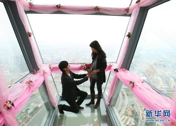 Những màn cầu hôn "độc" nhất Trung Quốc 1