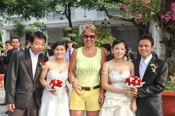 Tưng bừng tại đám cưới tập thể lớn nhất Việt Nam 16
