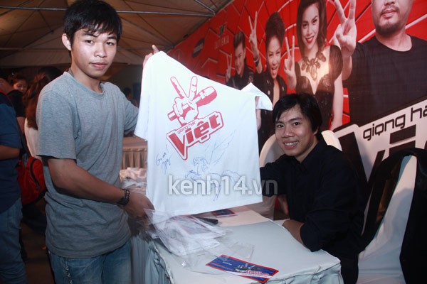 Top 20 The Voice gặp gỡ fan trước giờ lên sóng 17