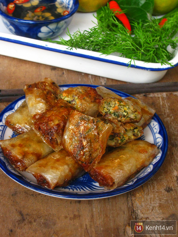 Nem rươi giòn tan thơm lừng khiến nhà hàng xóm cũng phải thèm