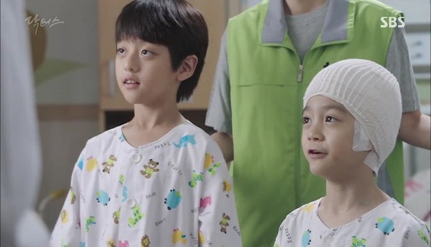 Doctors: Tí nữa thôi, Kim Rae Won – Park Shin Hye đã có cảnh giường chiếu - Ảnh 28.