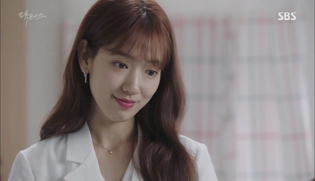 Doctors: Tí nữa thôi, Kim Rae Won – Park Shin Hye đã có cảnh giường chiếu - Ảnh 29.