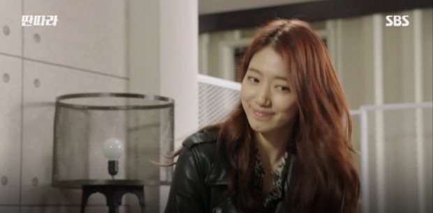 Park Shin Hye giảm cân thon gọn, hóa bác sĩ quyến rũ trong “Doctors” - Ảnh 1.