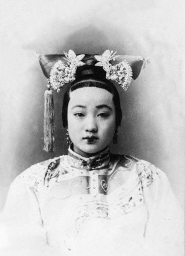 Trung Quốc: Nhan sắc xinh đẹp của 8 nàng Cách cách nổi tiếng cuối triều đại nhà Thanh - Ảnh 12.