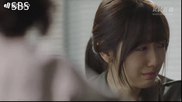 “Doctors”: Ji Soo siêu ngầu, cướp Park Shin Hye từ tay Kim Rae Won - Ảnh 14.