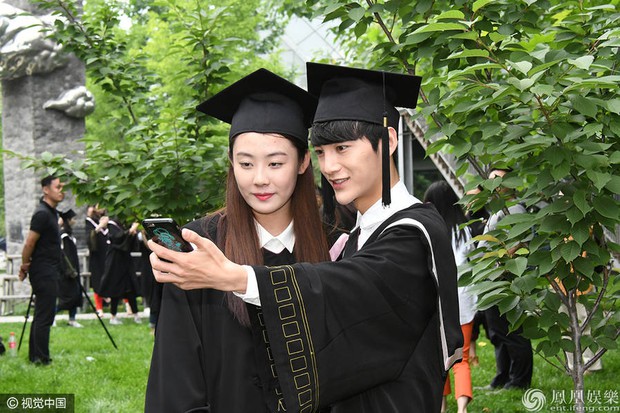 Ghé thăm ngôi trường nhiều trai đẹp gái xinh nhất Trung Quốc mùa tốt nghiệp - Ảnh 18.