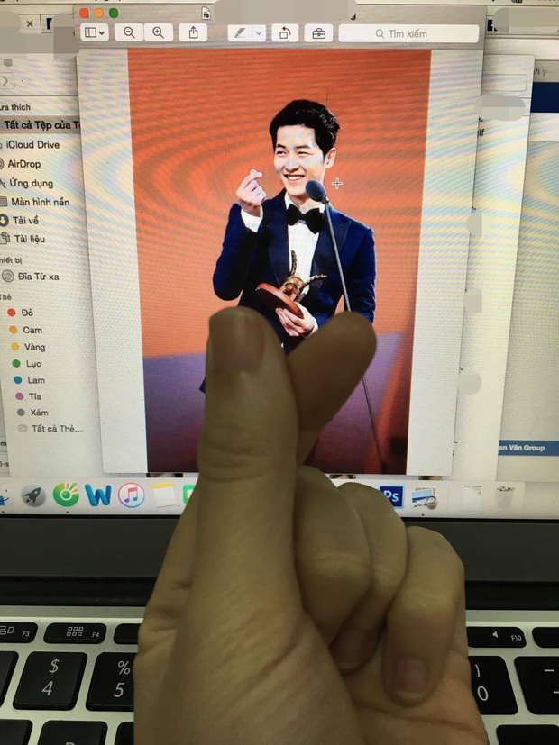 Song Joong Ki hot tới mức làm dậy sóng lại trào lưu Finger heart sign ở khắp nơi! - Ảnh 8.