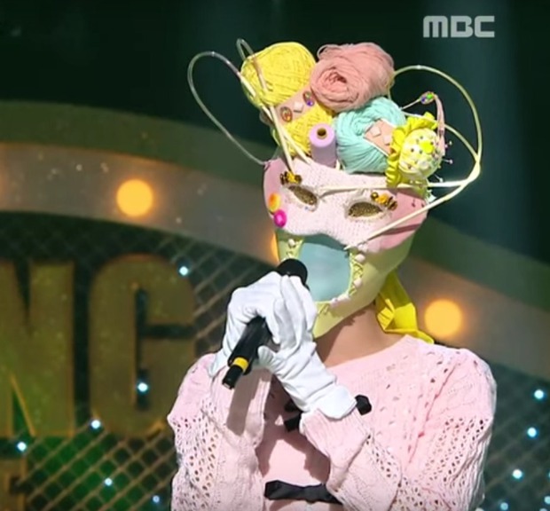 Thành viên girlgroup tượng đài gây sốc khi lộ diện trong show hát giấu mặt - Ảnh 1.