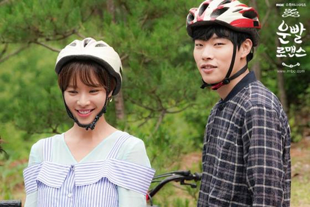 Lucky Romance: Cún Ryu Jun Yeol tỏ tình với Hwang Jung Eum bằng nụ hôn ngọt ngào - Ảnh 21.