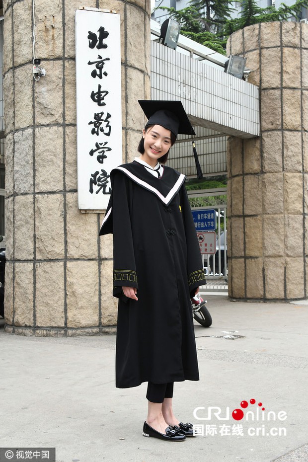Ghé thăm ngôi trường nhiều trai đẹp gái xinh nhất Trung Quốc mùa tốt nghiệp - Ảnh 13.