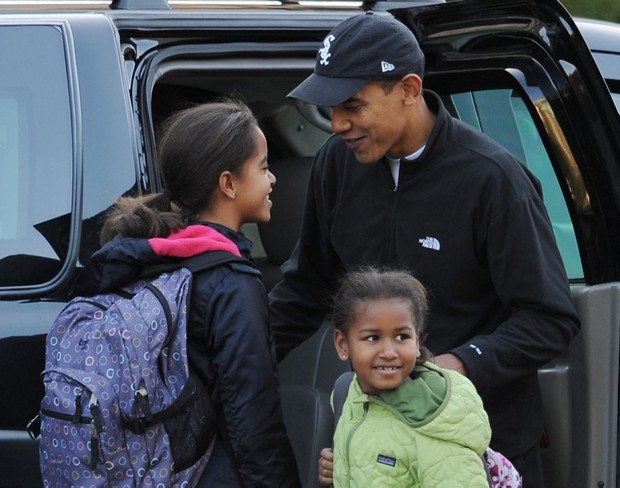 Xem những hình ảnh này mới thấy Tổng thống Obama yêu thương 2 cô con gái đến nhường nào - Ảnh 9.