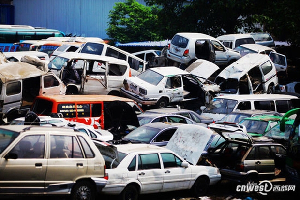 Phát ngốt với những nấm mồ tập thể của các loại xe ở Trung Quốc - Ảnh 25.