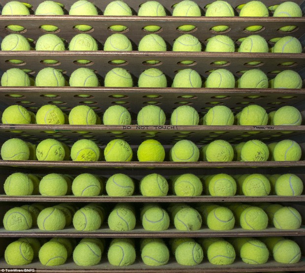 Bên trong nhà máy sản xuất những quả bóng tennis Wimbledon huyền thoại - Ảnh 11.