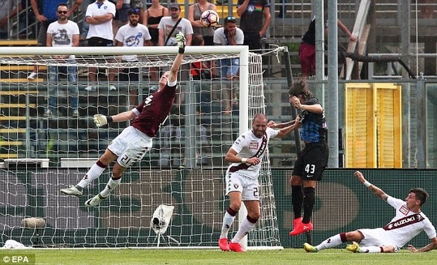 Joe Hart có màn ra mắt thảm họa ở Torino - Ảnh 3.