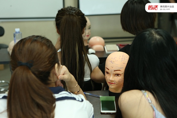 Hiểm họa tại những cơ sở phẫu thuật thẩm mỹ chui nơi các bác sĩ tốt nghiệp khóa đào tạo trong vòng... 5 ngày - Ảnh 4.