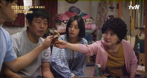 Reply 1988 và nỗi niềm chất chứa của lũ trẻ xóm nghèo - Ảnh 5.