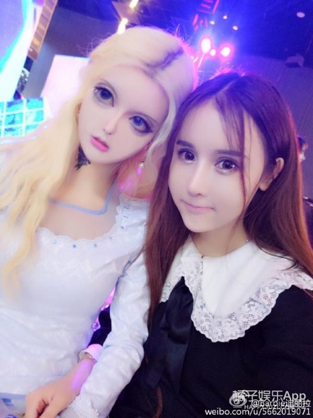 Sau anh chàng mặt rắn, đến lượt cô búp bê Barbie mang trong mình 1/4 dòng máu Nga khuấy đảo mạng xã hội - Ảnh 12.