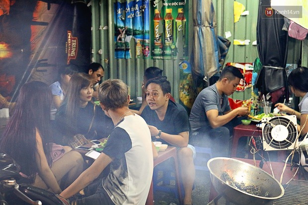 6 quán ăn vỉa hè lúc nào cũng đông nườm nượp ở Sài Gòn - Ảnh 14.
