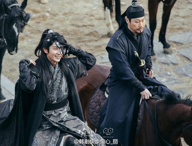 Moon Lovers: Hoàng tử Lee Jun Ki có vượt qua cái bóng Ngô Kỳ Long, IU có làm nên chuyện? - Ảnh 5.