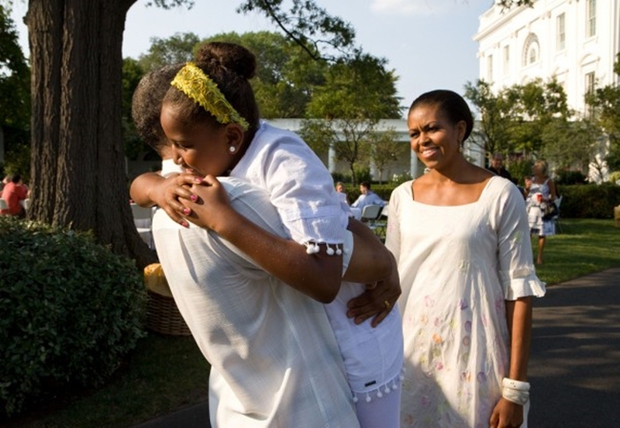 Xem những hình ảnh này mới thấy Tổng thống Obama yêu thương 2 cô con gái đến nhường nào - Ảnh 28.