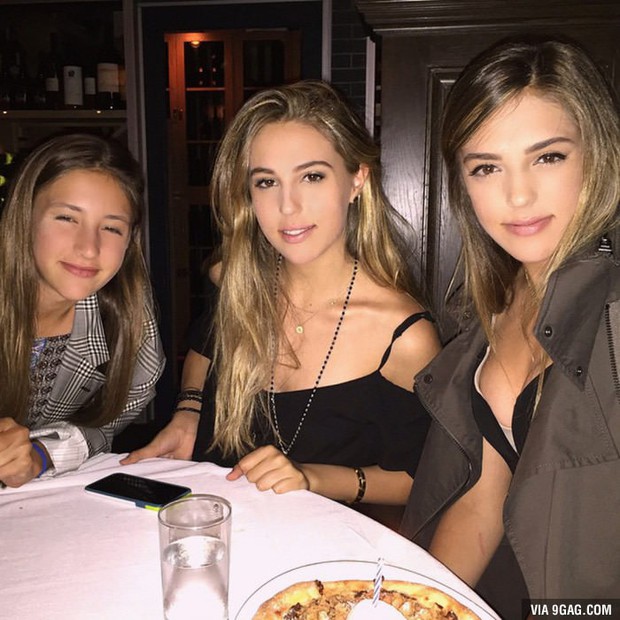 Looking at these 3 beautiful daughters, everyone would want to be the son-in-law of Rambo star Sylvester Stallone - Photo 3.