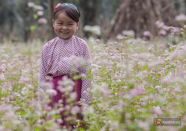 Chùm ảnh: Những đôi mắt, nụ cười rất trong của các em bé vùng cao - Ảnh 15.