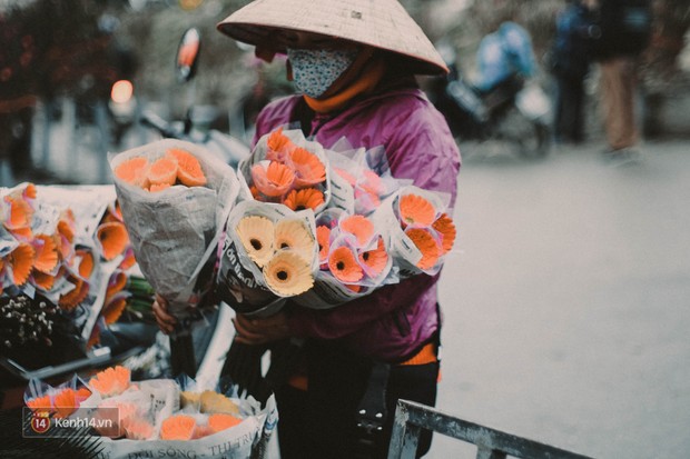 Những loài hoa cắm Tết của một Hà Nội xưa cũ, bạn có nhớ tên? - Ảnh 10.