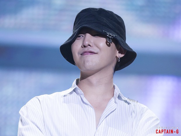 Angela Baby kịp mua đồ thiết kế của G-Dragon ngay trước khi mọi thứ cháy hàng - Ảnh 2.