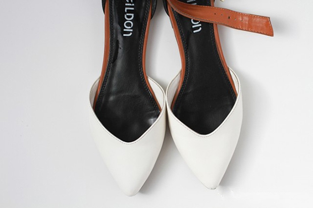 Lôi ngay giày da cũ cũ bẩn bẩn ra tân trang như mới chỉ với 1 nguyên liệu - Ảnh 6.