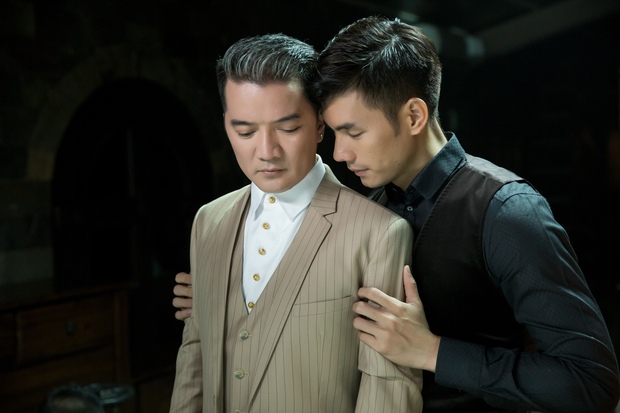 Đàm Vĩnh Hưng quỳ khóc dưới chân Nhan Phúc Vinh trong MV về tình yêu đồng tính - Ảnh 12.