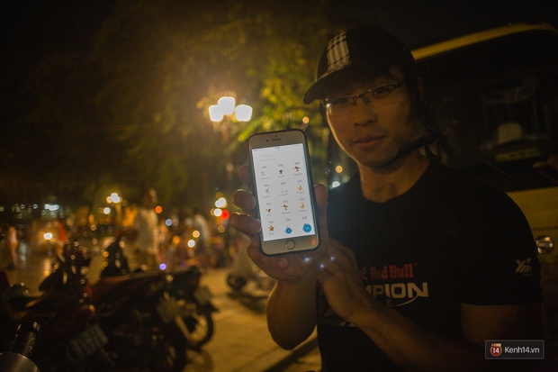 Mới mở cửa ở Việt Nam 1 ngày, người người nhà nhà đã rủ nhau bắt Pokémon GO ở khắp nơi rồi đây này! - Ảnh 16.