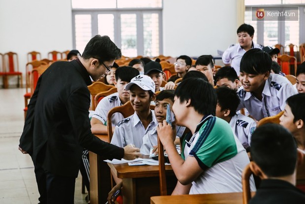 Hành trình kiên cường 7 năm vừa dạy học vừa chạy thận của thầy giáo trẻ ở Sài Gòn - Ảnh 15.
