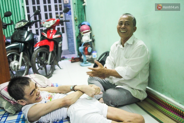 Người thầy thuốc hơn 20 năm chữa bệnh miễn phí cho người nghèo ở Sài Gòn - Ảnh 3.