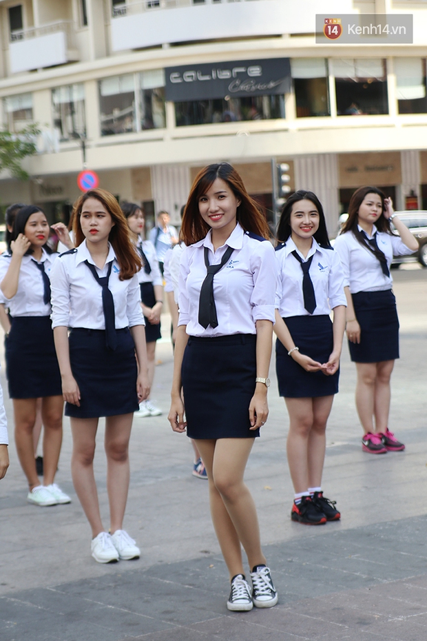 50 nữ sinh Học viện Hàng không nhảy flashmob ở phố đi bộ Nguyễn Huệ - Ảnh 12.