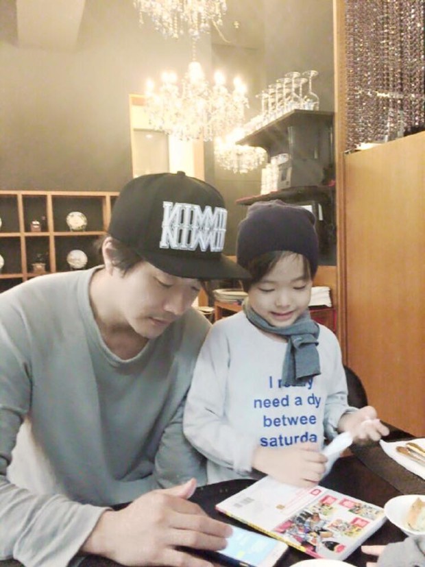 Vợ Kwon Sang Woo khoe ảnh con trai lớn cùng con gái kháu khỉnh tròn 1 tuổi - Ảnh 5.