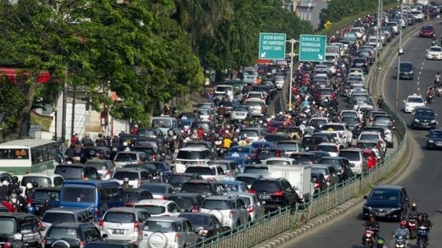 Đây chính là cảnh tượng kinh hoàng khiến 18 người chết vì kẹt xe ở Indonesia - Ảnh 20.