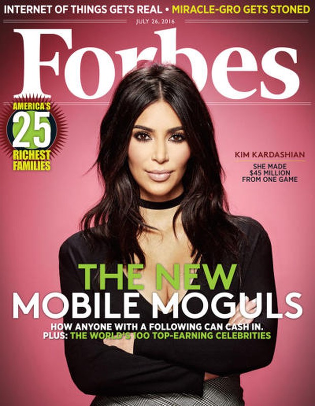 What is so good about gossip queen Kim Kardashian that she has 87 million passionate fans? - Photo 24.