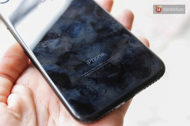 iPhone 7 có màu đen bóng, Galaxy S7 edge mới cũng có, hãy thử đọ dáng xem ai đẹp hơn - Ảnh 11.