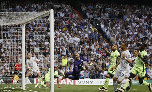 Joe Hart, HLV Pellegrini dè bỉu Real Madrid thắng kiểu ăn rùa - Ảnh 2.
