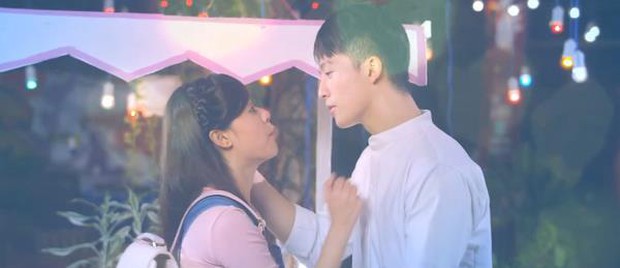 4 Năm, 2 Chàng, 1 Tình Yêu: Bản tình ca nhẹ nhàng cho tháng 11 - Ảnh 2. 4 Năm, 2 Chàng, 1 Tình Yêu: Bản tình ca nhẹ nhàng cho tháng 11 - Ảnh 2.