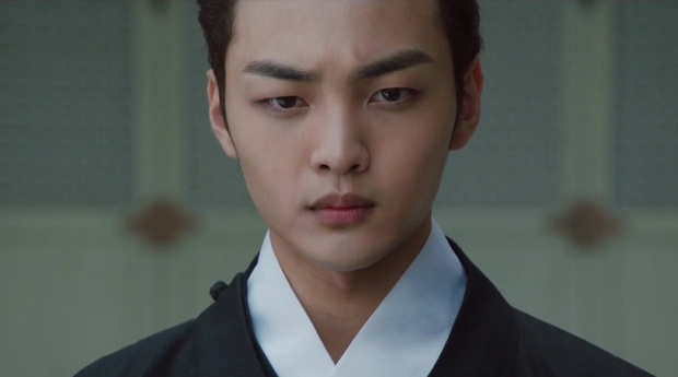 Thần chết Lee Dong Wook và yêu tinh Gong Yoo đối đầu cực căng trong Goblin - Ảnh 1.