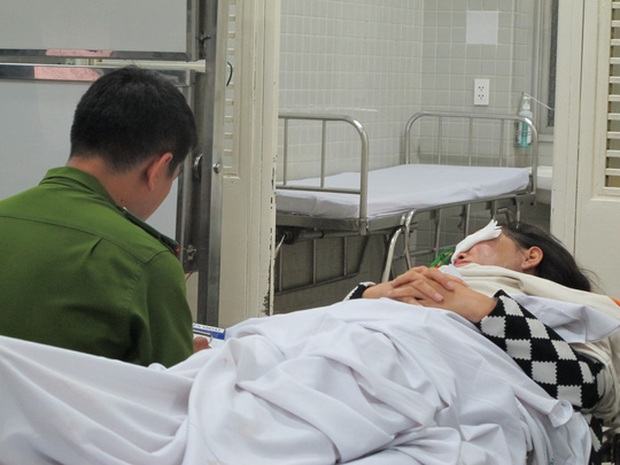 Một phụ nữ bị tạt axit tại trung tâm TP HCM - Ảnh 2.