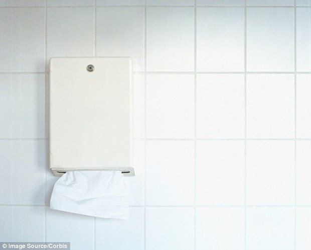 Bạn sẽ dừng việc dùng máy sấy tay trong toilet ngay sau khi đọc bài viết này - Ảnh 2.