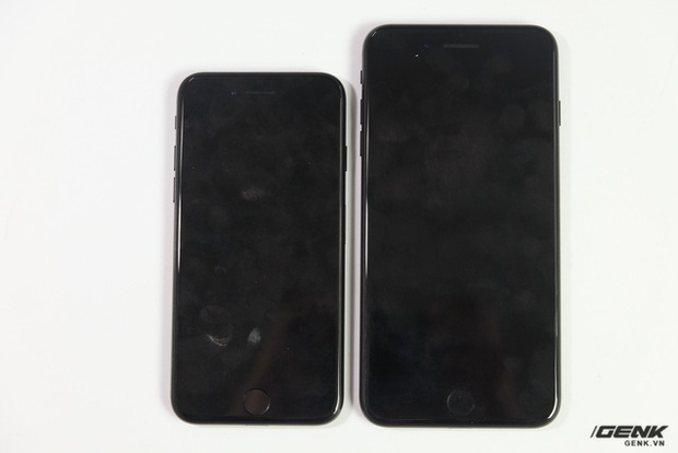 Mở hộp iPhone 7 và 7 Plus chính hãng FPT đầu tiên tại Việt Nam: Có màu Jet Black, giá từ 18,2 triệu đồng - Ảnh 24.