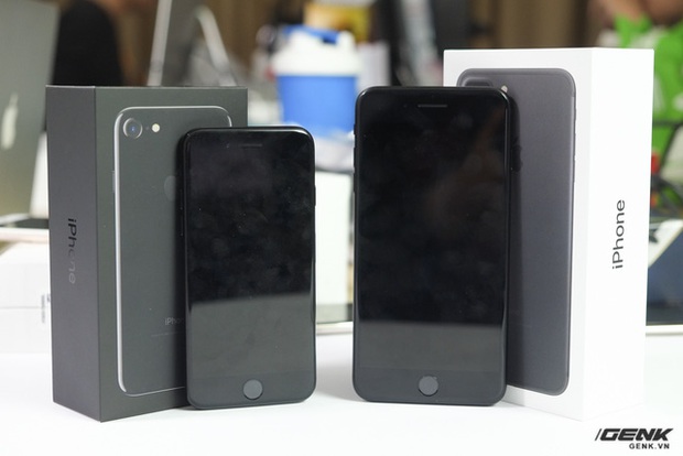 Mở hộp iPhone 7 và 7 Plus chính hãng FPT đầu tiên tại Việt Nam: Có màu Jet Black, giá từ 18,2 triệu đồng - Ảnh 27.